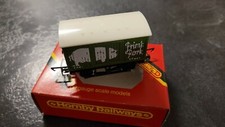 Hornby Silver Seal R216 Prime Pork Closed Van