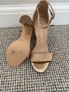 gold sandals size 4