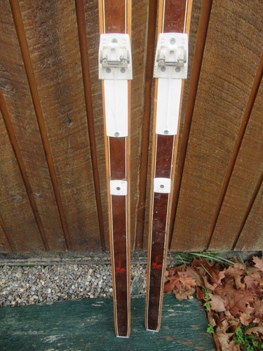 VINTAGE 83" Snow Wooden Skis Has BROWN Finish with Bindings GREAT DECORATION - Picture 3 of 3