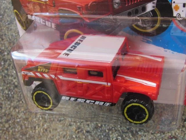 Hot wheels 2016 #218/250 HUMVEE red - Image 2 of 2