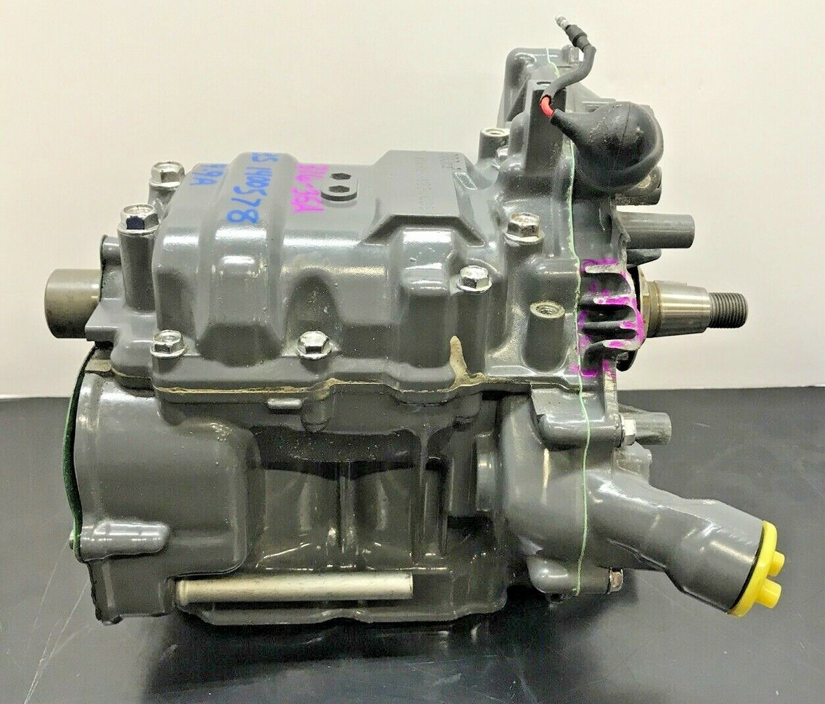 12000-ZV4-030ZA 11400-ZV4-000ZA Cylinder Block Honda BF9.9A