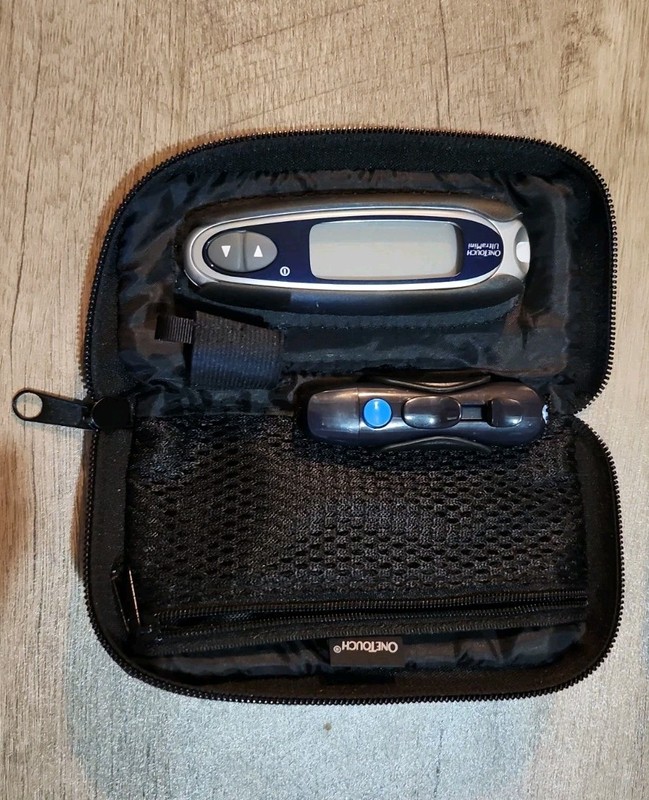 OneTouch Ultra Mini Glucose Meter & Case