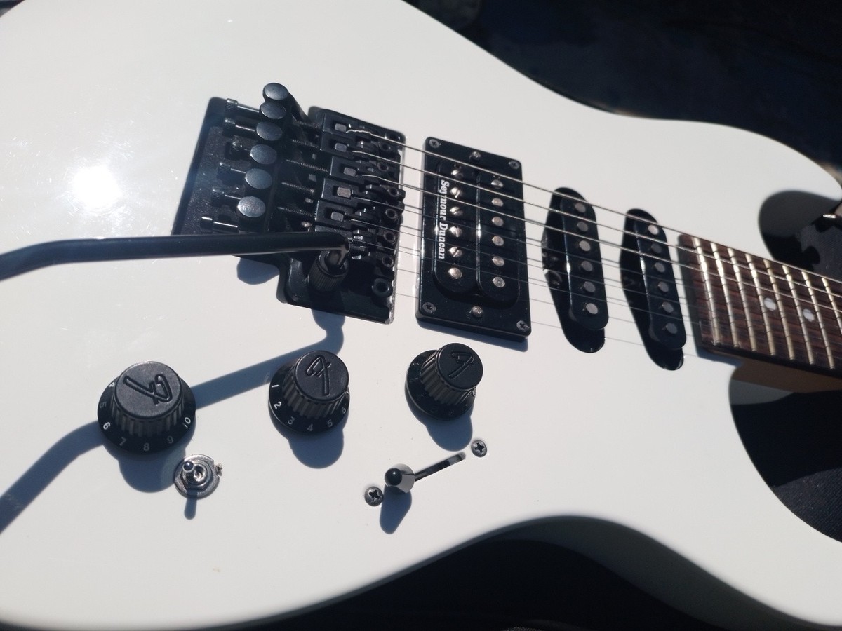 Fender HM Heavy Metal Strat 2020 Limited Japan Extras Excellent