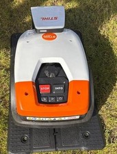 STIHL iMow 3 M&auml;hroboter bis 500m&sup2; Rasenm&auml;her Rasenroboter selbstfahrend