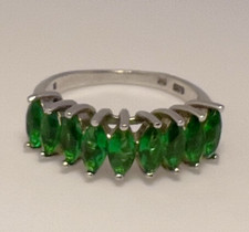 925 Silver Hallmarked Emerald Green Stone Prong Set Band Ring Size S 1/2