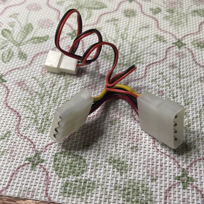 Molex D-type 4-Pin Case Fan to small 3-pin Female Power extension cable