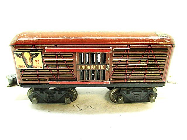 MARX UP 6" EIGHT WHEEL STOCK CAR WITH RARE SLOTTED SIDE OPTION-ONE WAY COUPLERS