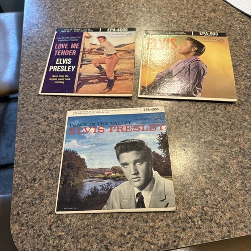 elvis presley vinyl. 45 lot of 3