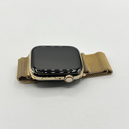 Apple Watch Series 7 45 mm en acier inoxydable doré avec bracelet milanais - Excellent état - Photo 4 sur 6