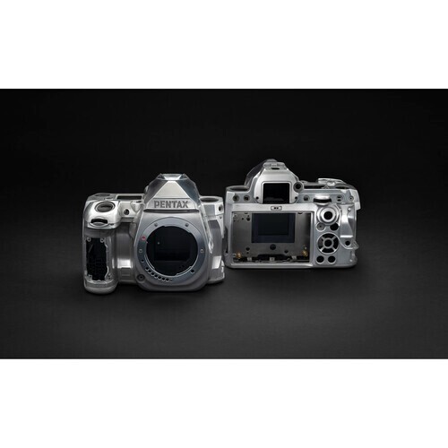 Pentax K-3 Mark III Digital SLR Camera Body - Black - Picture 9 of 14