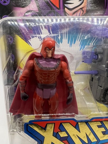 2000 TOYBIZ X-MEN CLASSICS MAGNETO with TRANSFORMING MUTANT BLASTER - Picture 2 of 8