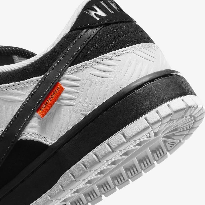 TIGHTBOOTH Nike SB Dunk Low Pro QS Black White FD2629-100 TIGHTBOOTH Nike SB Dunk Low Pro QS Black White FD2629-100