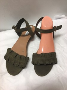 steve madden ruffle sandals