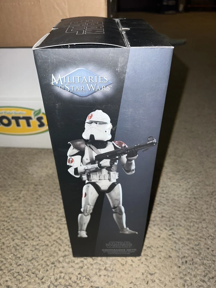 Figura Sideshow Commander NEYO 91st Recon Corps EXCLUSIVA Star Wars escala 1:6 Foto 2 de 4