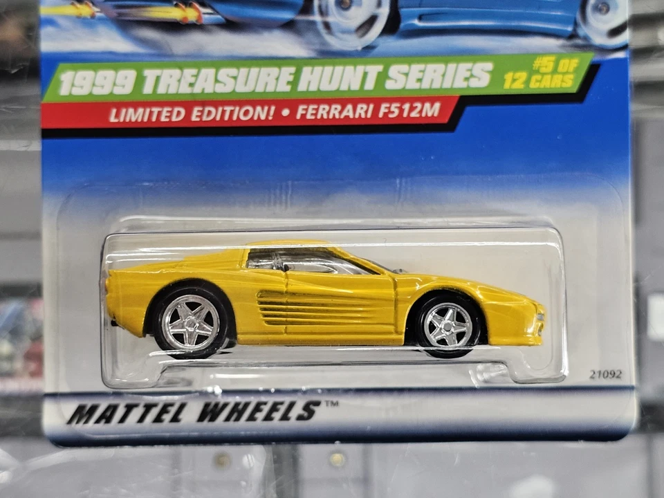 1999 Hot Wheels Treasure Hunt Series (Black Base) Ferrari F512M Yellow TH #5 HTF - Image 2 of 4