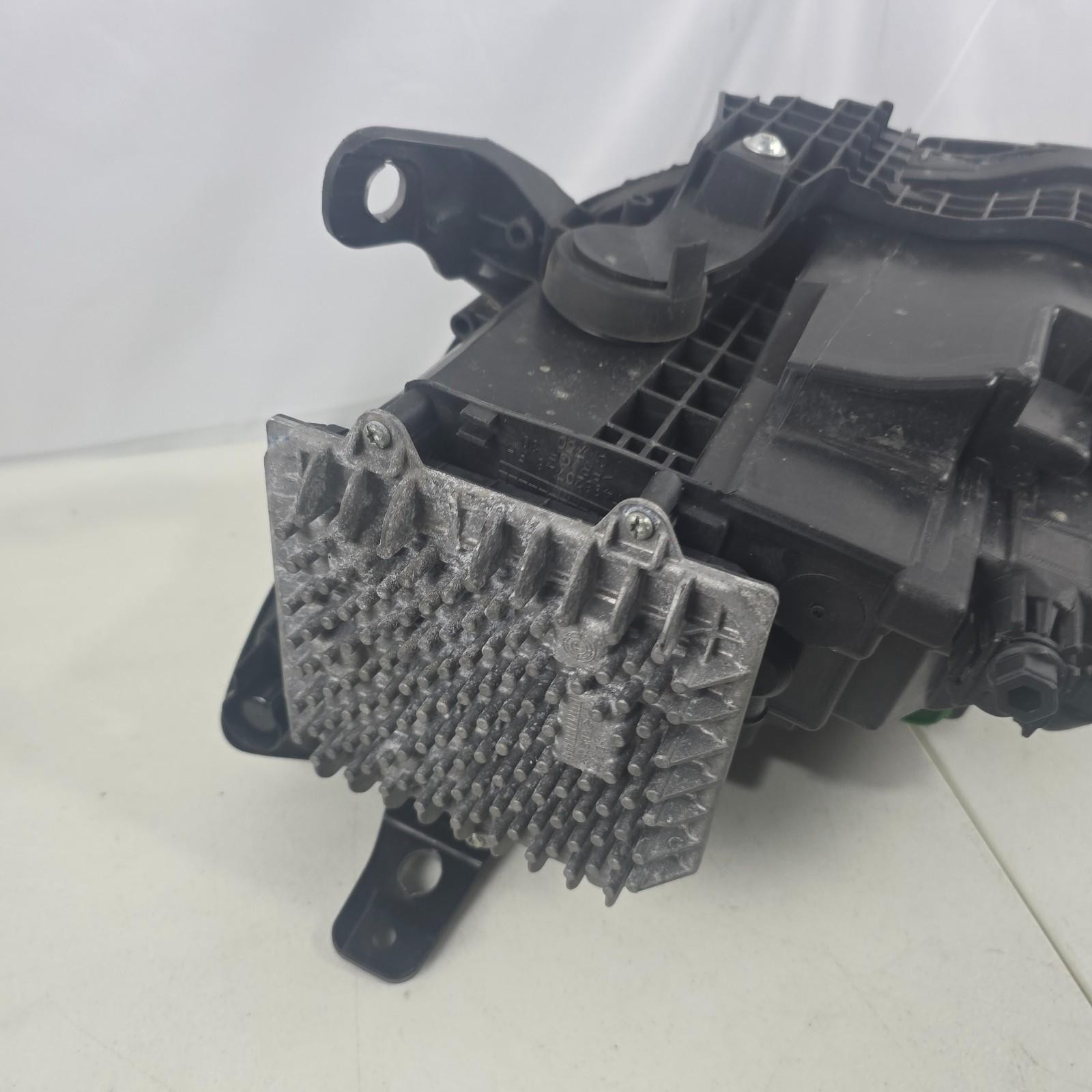 Maserati Ghibli 2014-2017 Right Headlight P/N 00670100984