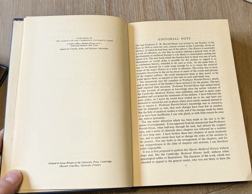 THE SHORTER CAMBRIDGE MEDIEVAL HISTORY by C. W. Previte-Orton 1952 HC/2 Volumes - Picture 3 of 14