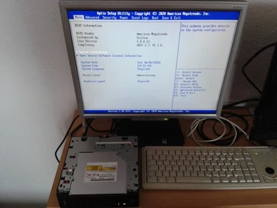 Desktoprechner Fujitsu Esprimo Q958, D3613-A12, Intel Core i5-8500T, DVD+-RW - Bild 1 von 4