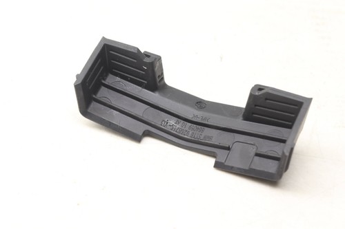 2015 BMW 740LD XDRIVE - REAR VIEW Mirror Cable Cover 9268716 - Picture 3 of 5