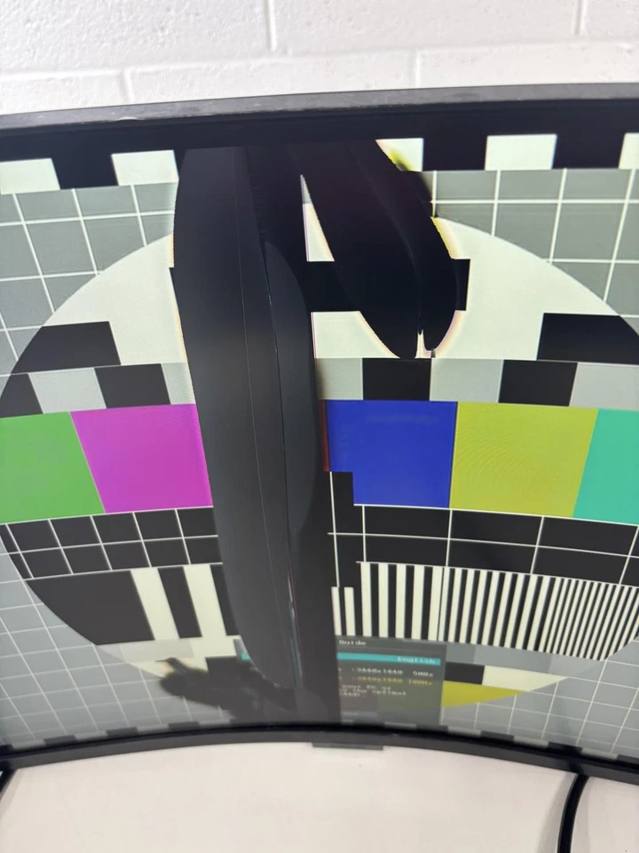 SAMSUNG Viewfinity S65UA Series 34-Inch Ultrawide QHD Curved (Damaged LCD) - Image 3 of 4