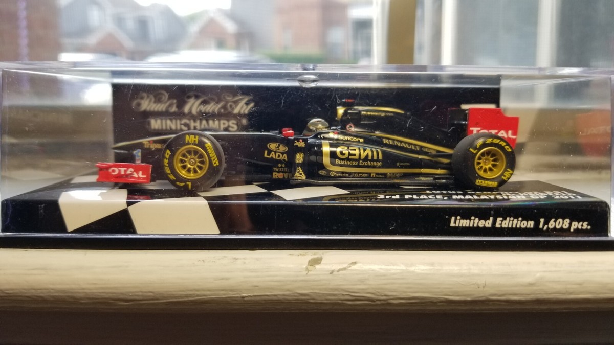 ミニチャンプス ヴィタリー・ペトロフ ロータス2011 直筆サイン 1/43 ミニチャンプス ヴィタリー・ペトロフ ロータス2011 直筆サイン