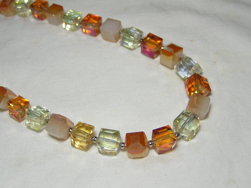 ...Nuevo PARK LANE...Collar Tono Plata, Cristales, Cuentas de Vidrio... Foto 3 de 4