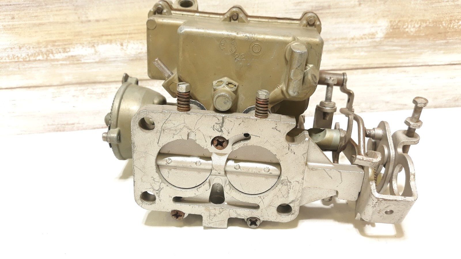 196162 Oldsmobile 215" V8 2 Jet Rochester Carburetor 2GC Reman 7017512