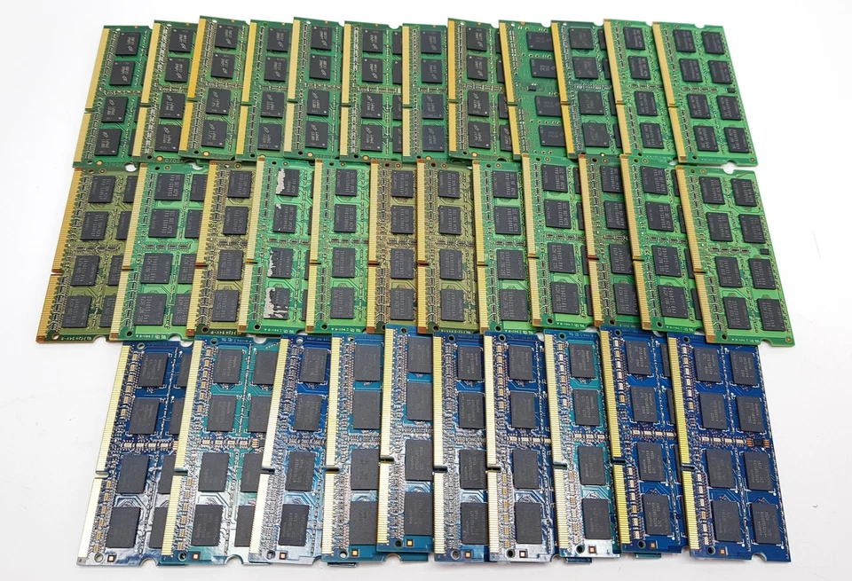 Lot of (37) Mix Brands SODIMM Laptop Memory 1GB PC3-8500S DDR3-1066MHz 204pin - Image 3 of 3