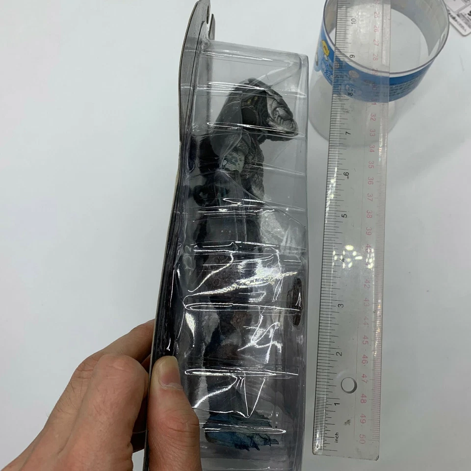 Predator 2 Warrior Predator Action Figure Alien Hunter PVC Toy Doll 8" - Image 3 of 3