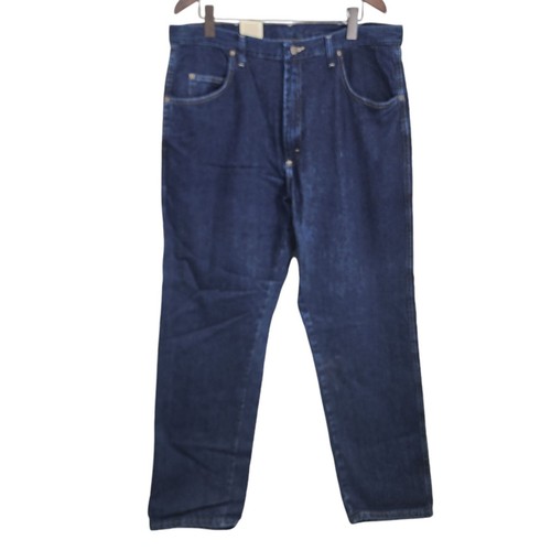 NEW Wrangler Jeans Relaxed Fit Men's Size 40 x 32 Blue Denim NWT