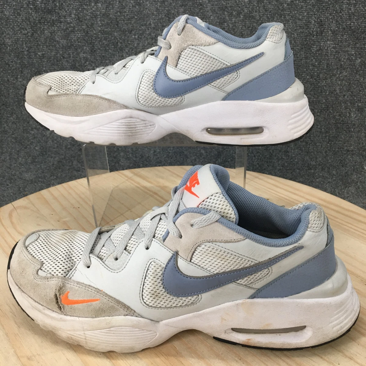 Casual tennis on sale shoes nike