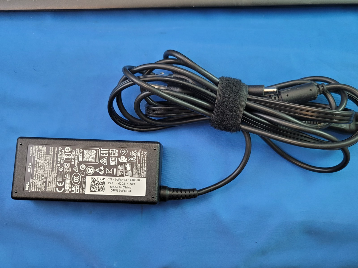 DELL Inspiron 15 3520 付属品　おまけ Dell Inspiron 15 3520 P112F 15.6