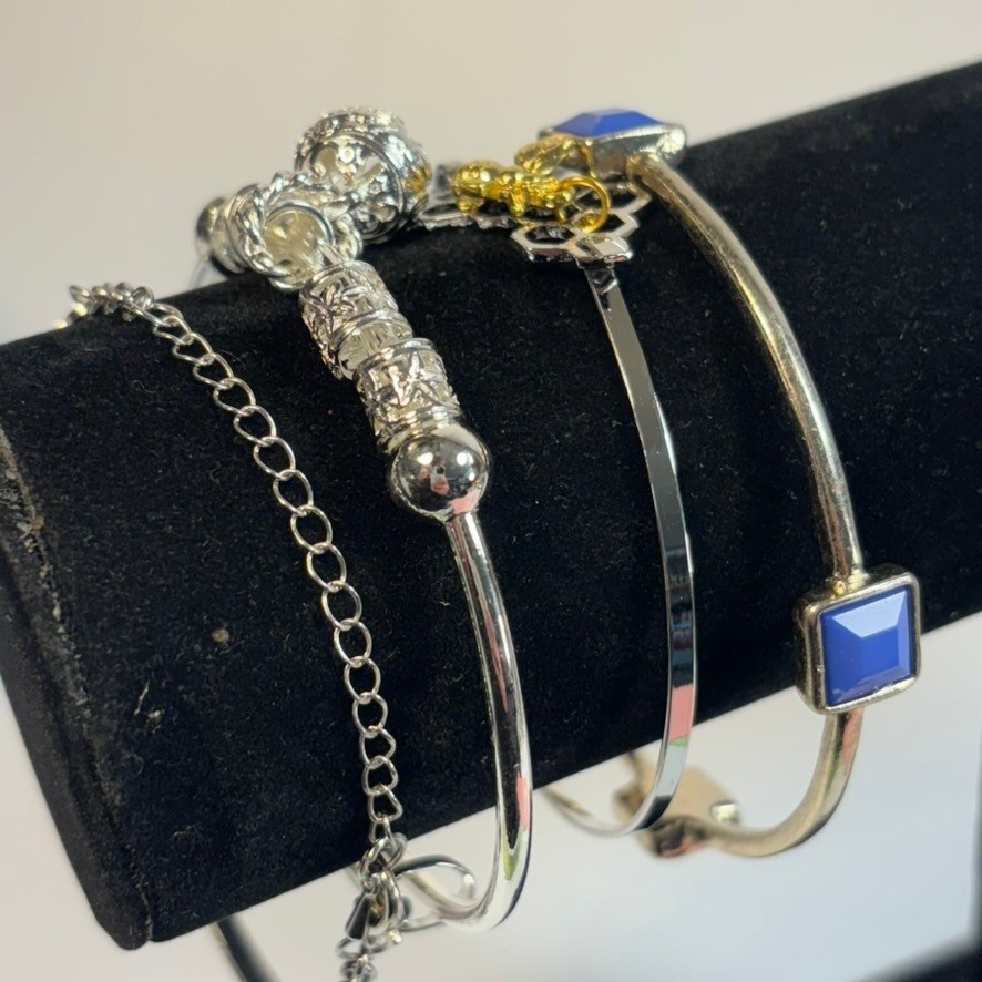 Bracelets Blue Gem Bee Charm Bangle Stackable Set… - image 1