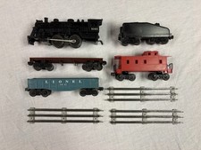 VTG O27 Lionel 1061 Locomotive, Slopeback Tender, Caboose, Freight Cars  Tracks