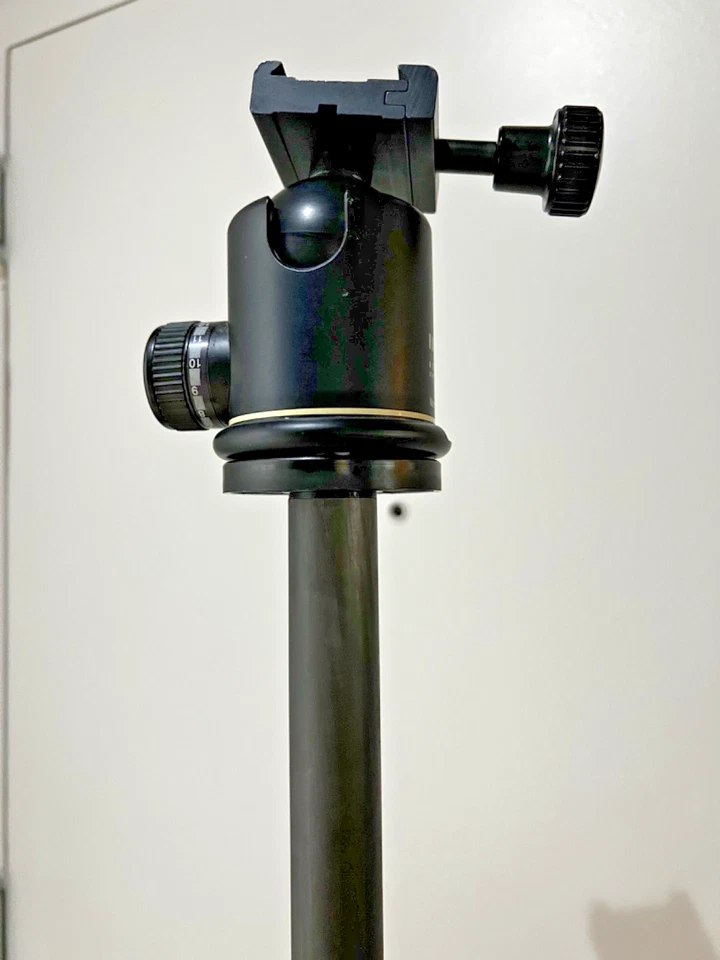 Vintage Gitzo G1228 "Mountaineer" Carbon Fiber Tripod + Arca Swiss Monoball Head - Image 2 of 4