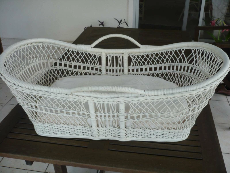 gumtree bassinet