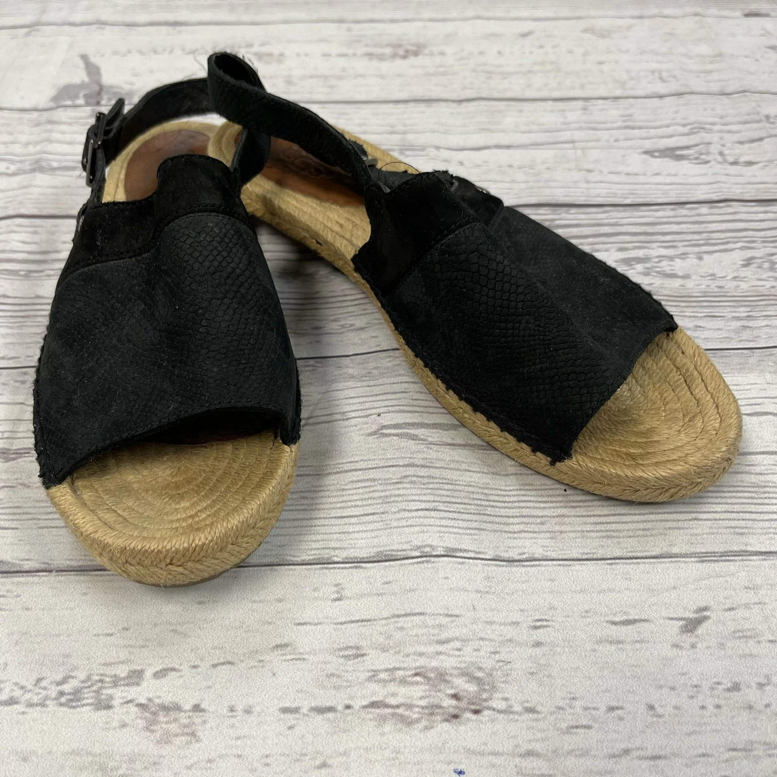 UGG Australia Isadora sandali neri stampa serpente donna taglia 7 1016864