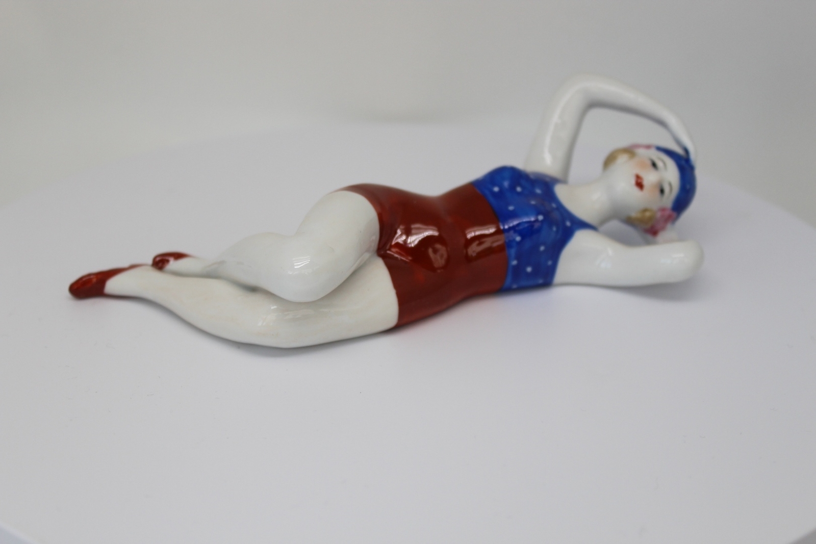 Art Deco German Art Nouveau Porcelain Pin-up Swimmer Figurine