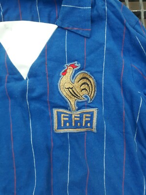 Maillot Michel Platini Vintage : Découvrez les maillots rétro et classiques