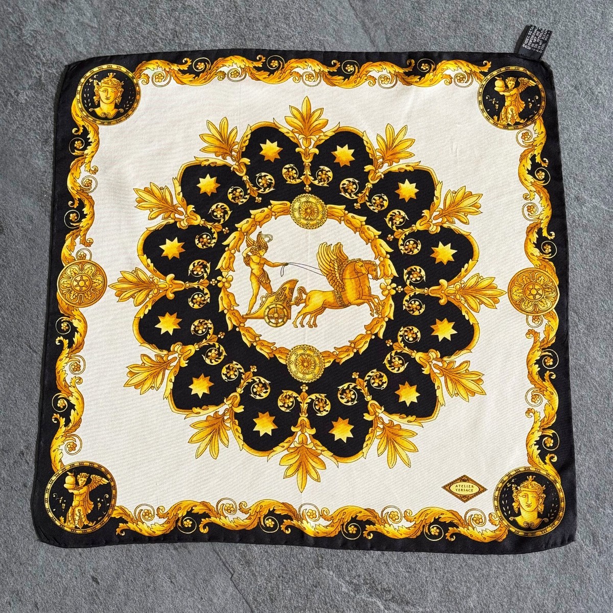 GIANNI VERSACE スカーフ GIANNI VERSACE silk neck scarf Baroque Fly Ladybug Medusa