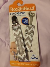 Booginhead Pacigrip Gray Chevron Print