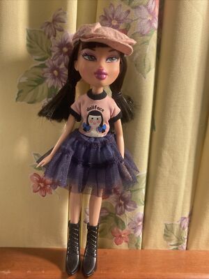 Bratz Doll Strut It Jade Collectible Doll