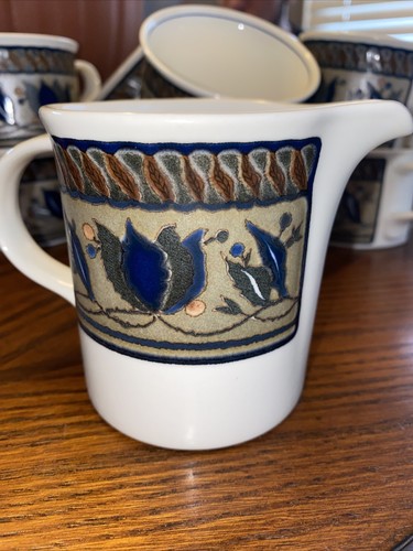 Mikasa Intaglio Arabella Creamer Mini-Pitcher CAC 01 Excellent - Picture 2 of 5