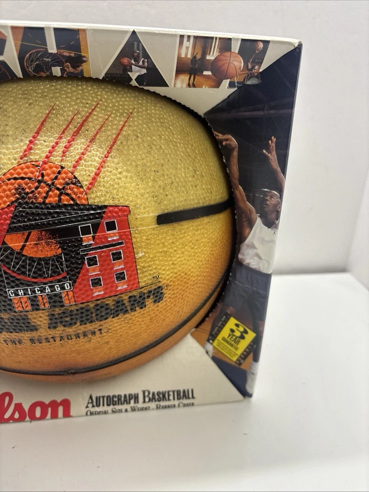Baloncesto restaurante Wilson Michael Jordan vintage (ver fotos descoloridas) Foto 4 de 4