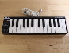 Akai Professional LPK25 USB MIDI Keyboard Controller Laptop Performance