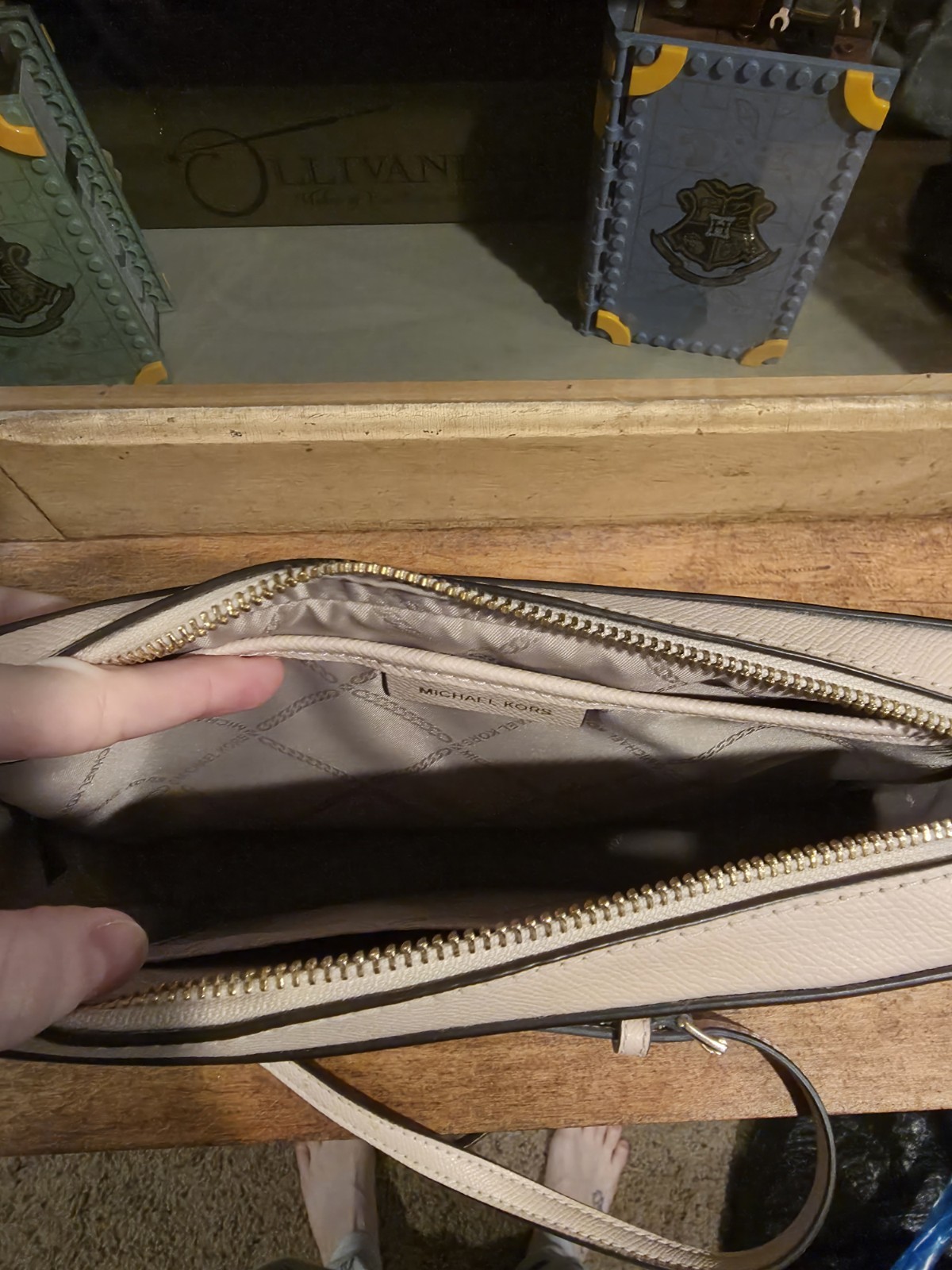 Michael Kors Medium - image 3