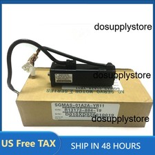 New In Box YASKAWA SGMAS-01A2A-YR11 SGMAS01A2AYR11 Servo Motor