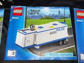 LEGO CITY: Mobile Police Unit (60044) 99.9% Complete with Instruction Manuals