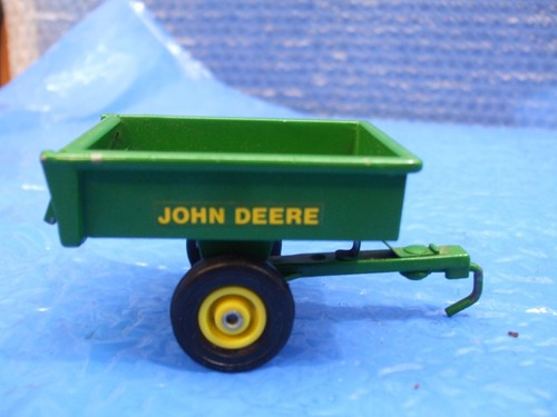 John Deere Metal Lawn Mower Garden Tractor 5591-8890 + 542-6511 Dump Trailer toy - Picture 5 of 8