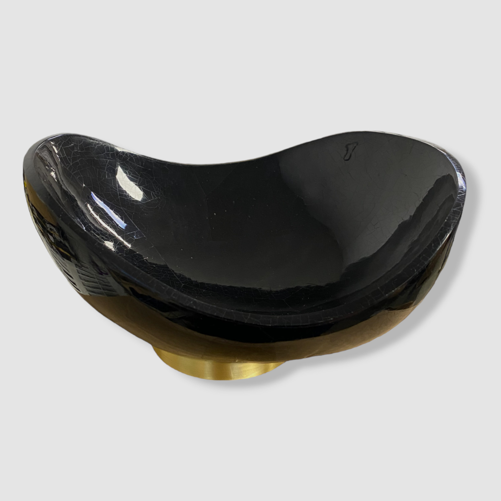 $483 Ginger Brown Black Marquetry and Brass Pen Shell Bowl
